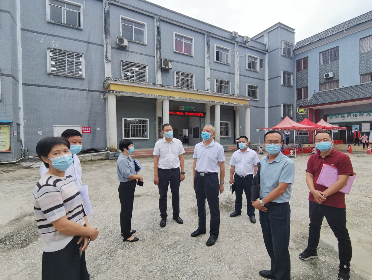 8月16日下午,市人大常委会副主任郑则丰率市工作指导组到蓝田瑶族乡